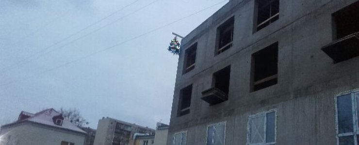 Wiecha nad nową częścią Hotelu Antares