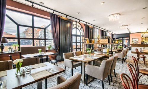 Sala jadalna restauracji Zafishowani jest przestronna i zaprasza wszystkich gości Hotelu Hanza w Gdańsku
