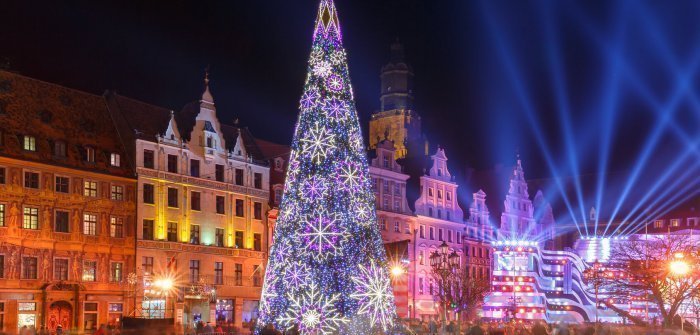 FEEL THE MAGIC OF CHRISTMAS – SEE WROCŁAW LIGHT ILLUMINATIONS!