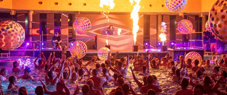 Sylwester na basenie? Zapraszamy na Sylwestrową NOC BASENÓW w Termach BUKOVINA!