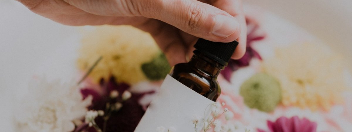 Aromaterapia – właściwości i zastosowanie. Jak używać olejków w saunie?