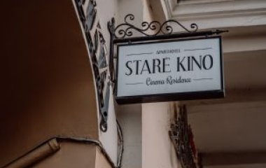 Jak wybrać hotel przy Piotrkowskiej w Łodzi? Przewodnik po centrum miasta