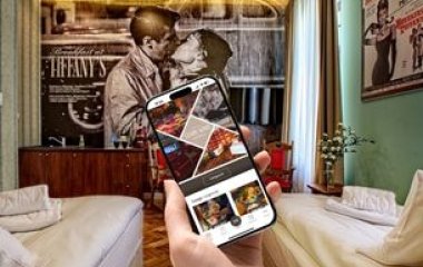Aplikacja mobilna Starego Kina. Jak zbierać punkty i płacić mniej za noclegi w Łodzi?