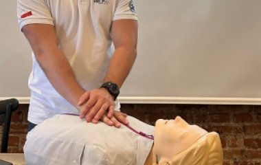 Bezpieczeństwo na pierwszym miejscu! Nasi pracownicy przeszkoleni z pierwszej pomocy + inwestycja w defibrylatory AED
