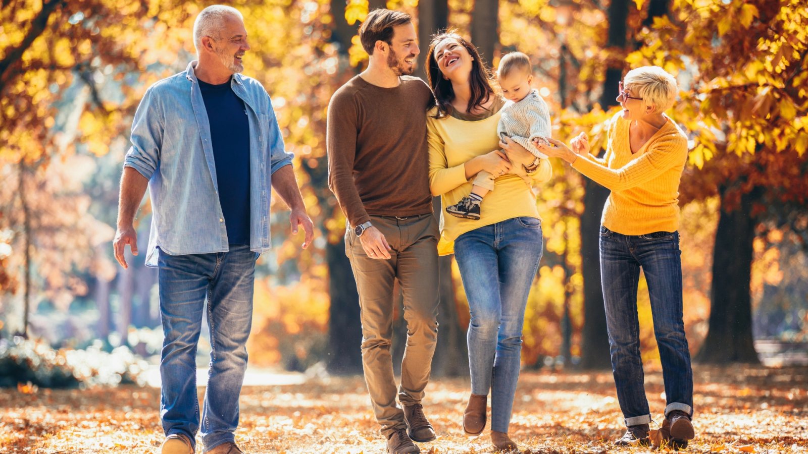 Goldener polnischer Herbst in den Bergen - Hotele Diament Ustroń