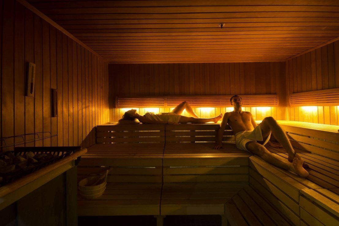 Pools and sauna | Mera Spa Hotel
