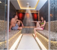 Czy sauna jest bezpieczna przy nadciśnieniu? Fakty i mity o kąpielach parowych