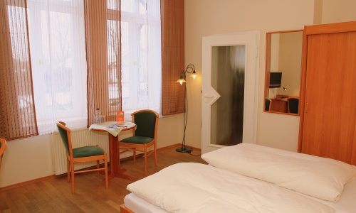 Zimmer/Zimmer-2-03.JPG