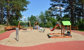 Plac zabaw przy tężniach