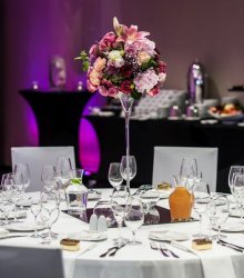 Wesele glamour: złoto, kryształy i elegancja &mdash; jak to osiągnąć?