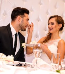 Trendy weselne 2024 – jaki wystrój sal króluje?