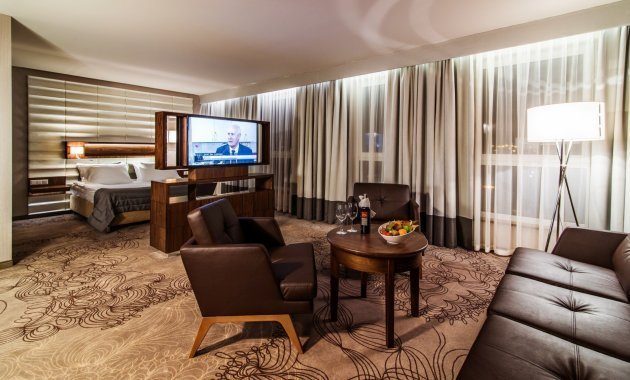 Airport Hotel Okęcie Film o Hotelu