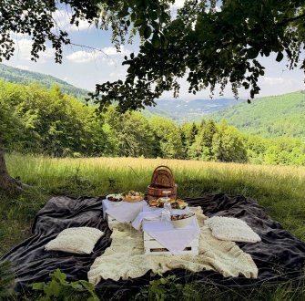 Piknik z widokiem na Beskid Mały