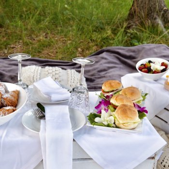 Piknik z widokiem na Beskid Mały