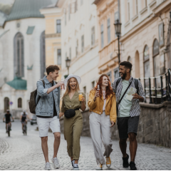 Nocleg w centrum Poznania z parkingiem i self check-in. Dlaczego Woźna 11 wybierają turyści i Goście biznesowi?