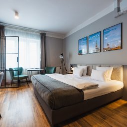 Pokoje & Apartamenty