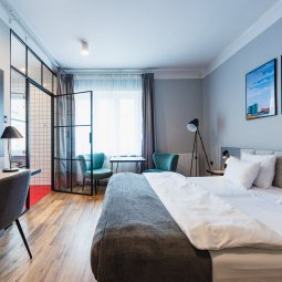 Pokoje & Apartamenty