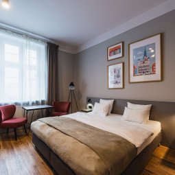 Pokoje & Apartamenty