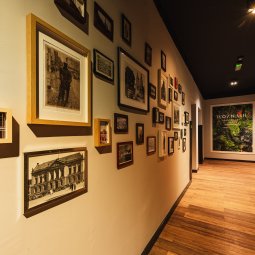 Pokoje & Apartamenty