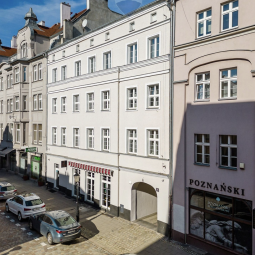 Pokoje & Apartamenty