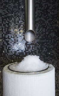 Ice bowl <br> and cooling well 