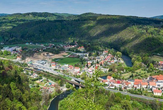 Schlauchboot-Rafting durch die Bardzki-Schlucht