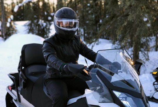 Skutery śnieżne – zimowa dawka adrenaliny!