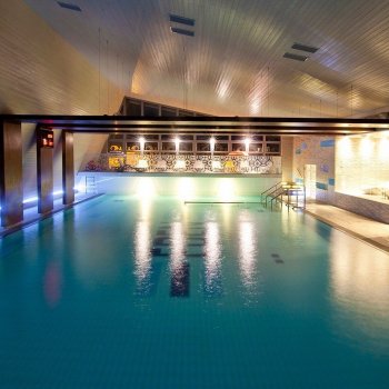 Basen z kompleksem SPA