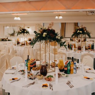 Fairy-tale wedding rooms