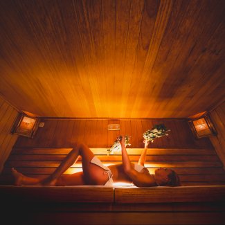 Ile razy w tygodniu chodzić na saunę? Poznaj korzyści z regularnego saunowania