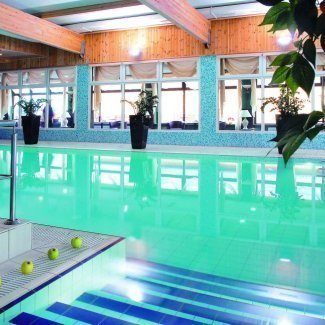 Basen lepszy niż morze?