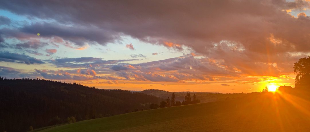 Jesienna sesja narzeczeńska w Tatrach. Plener w kolorach, jakich nie da lato