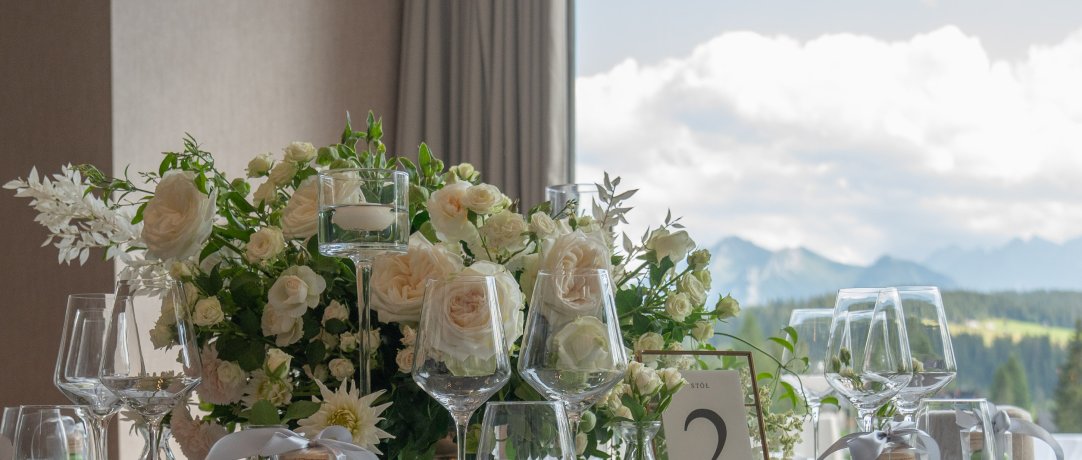 Przyjęcie komunijne w Restauracji WIDOK z noclegami w Hotelu HARNAŚ. Niebanalna oprawa ważnego wydarzenia