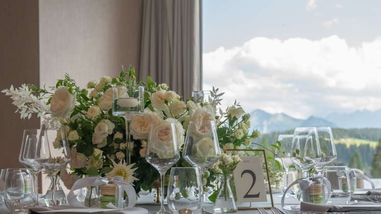 Przyjęcie komunijne w Restauracji WIDOK z noclegami w Hotelu HARNAŚ. Niebanalna oprawa ważnego wydarzenia