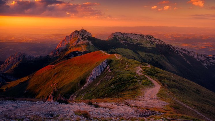 Kr&oacute;tki dzień w g&oacute;rach - jak planować wyjście, gdy szybko robi się ciemno
