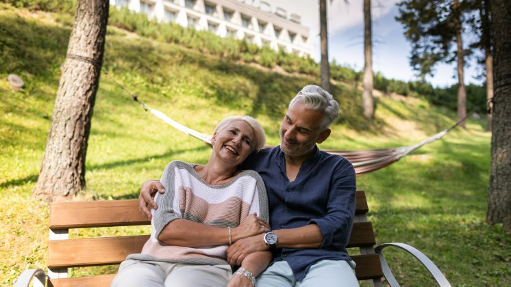 Wyjazd dla rodzic&oacute;w na prezent? Niezawodny pomysł! Zaproś rodzic&oacute;w do Hotelu HARNAŚ