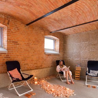 Załoga i właściciel z głową.