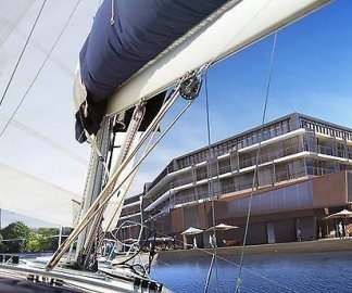 Luksusowy hotel na wyspie w Mikołajkach