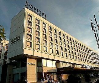 Sofitel Victoria nominowany do World Travel Awards