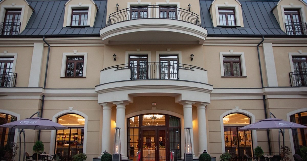 Hotel Dąbrówka