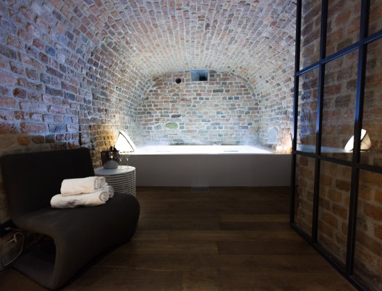 Jacuzzi w hotelu w razie niepogody 