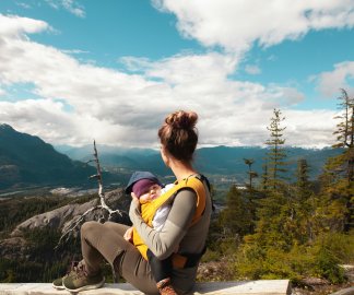 Karkonosze czy Tatry? Gdzie wybrać się na wakacje w górach?