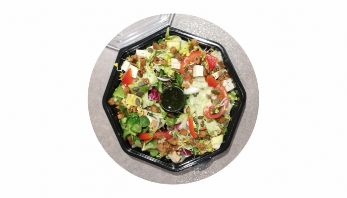 Sałatka z grillowanym tofu