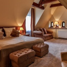 Pokoje i Apartamenty