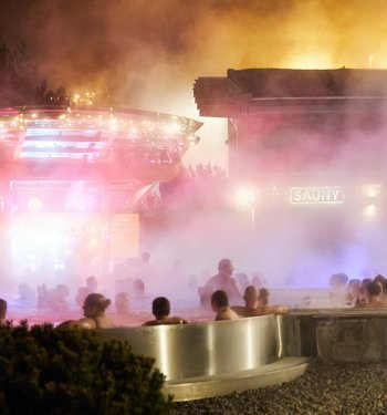 Sylwester w g&oacute;rach 2025 - odkryj magię Podhala oraz gorących źr&oacute;deł podczas Neon Vibes w Termie Bania