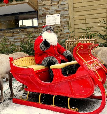 Prawdziwy Mikołaj i renifery pod Termą Bania!