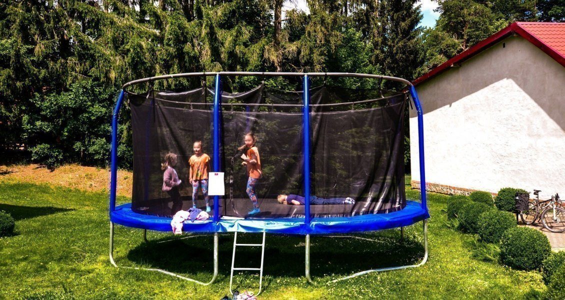 Laaaaarge trampolines :)