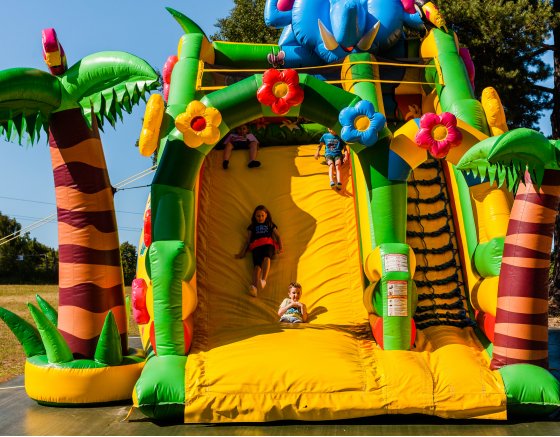 INFLATABLE PLAY PARK