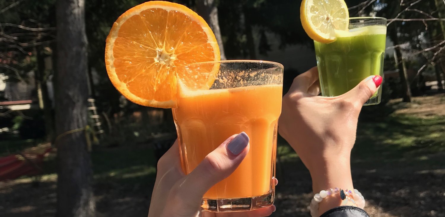 Świeże soki z wyciskarki Kuvings 