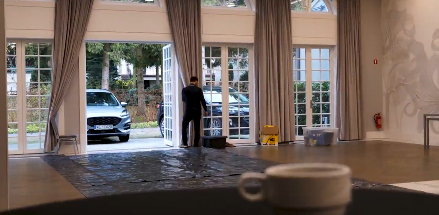 Co to jest konferencja hybrydowa?